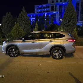 Toyota Highlander 2022