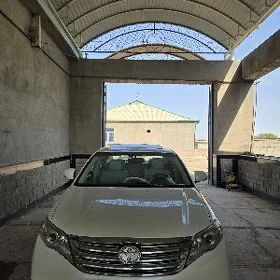Toyota Avalon 2011