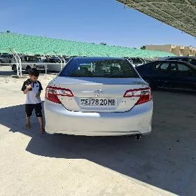 Toyota Camry 2012