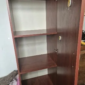 şkaf