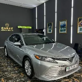 Toyota Camry 2018