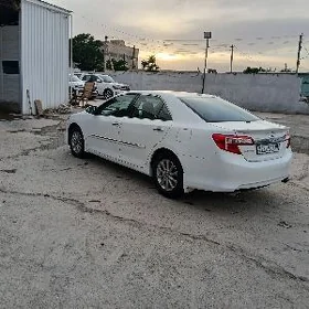 Toyota Camry 2012