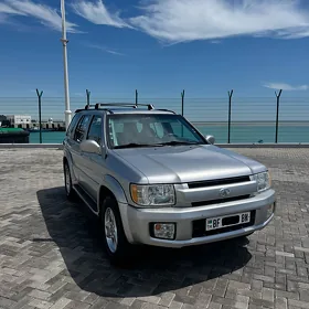 Infiniti QX4 2002