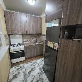 11mkr 4/1etažy 1komnat 2edilen