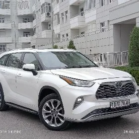 Toyota Highlander 2020