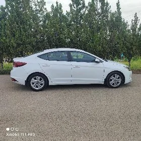 Hyundai Elantra 2019