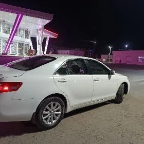 Toyota Camry 2011
