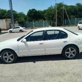 Nissan Cefiro 1995