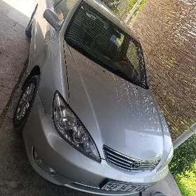 Toyota Camry 2004