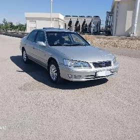 Toyota Camry 2000