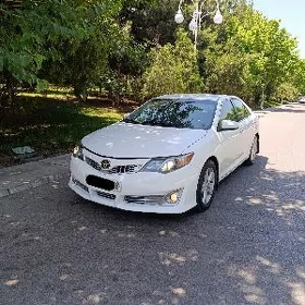 Toyota Camry 2013