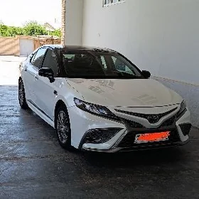 Toyota Camry 2018