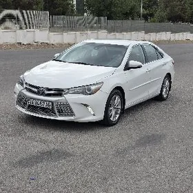 Toyota Camry 2015