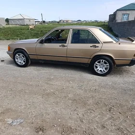 Mercedes-Benz 190E 1984