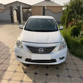 Nissan Versa 2013