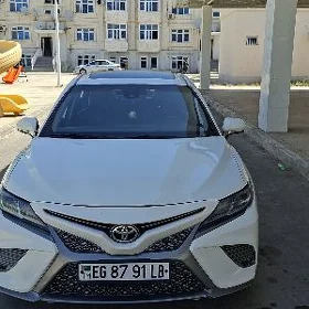 Toyota Camry 2020