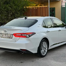Toyota Camry 2023