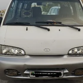 Hyundai H100 2001