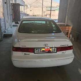 Toyota Camry 2000