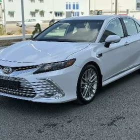 Toyota Camry 2024