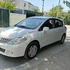 Nissan Versa 2010
