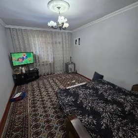 6мкр 3эт 3ком 64м2