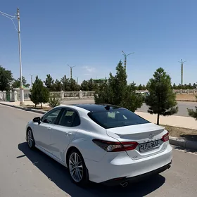 Toyota Camry 2024