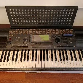 СИНТЕЗАТОР YAMAHA