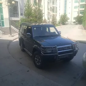 Mitsubishi Pajero 1996