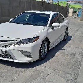 Toyota Camry 2018