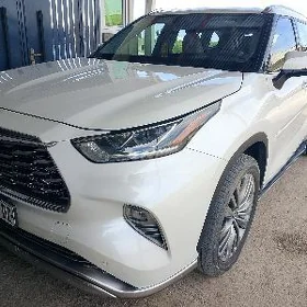 Toyota Highlander 2020