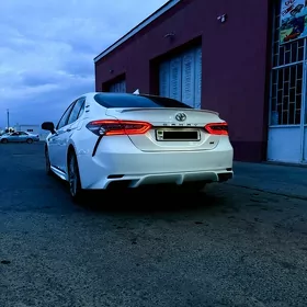 Toyota Camry 2020