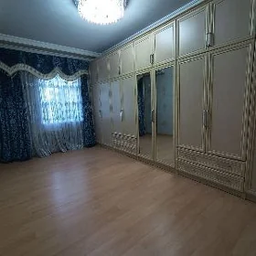 10 МКР  3 КОМНАТЫ