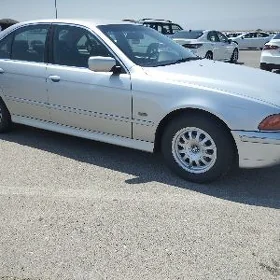 BMW E39 2000