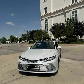 Toyota Camry 2022