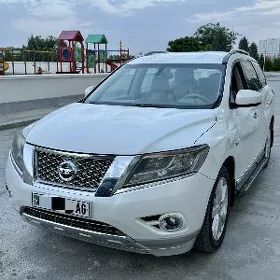 Nissan Pathfinder 2013