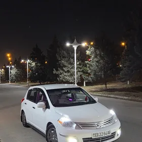 Nissan Versa 2010
