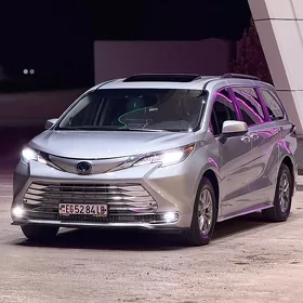 Toyota Sienna 2021