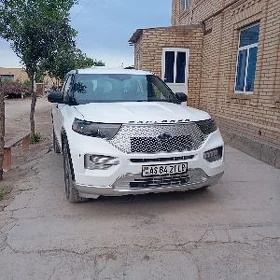 Ford Explorer 2021