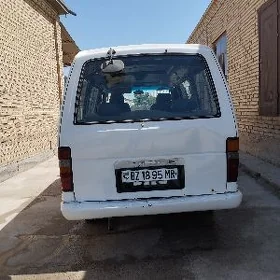 Toyota Hiace 1988