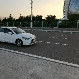 Toyota Yaris 2020
