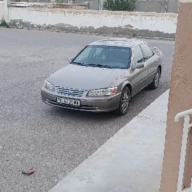 Toyota Camry 2000