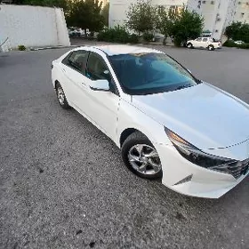 Hyundai Elantra 2021