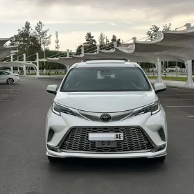Toyota Sienna 2021
