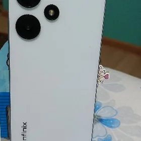Infinix HOT 30i телефон