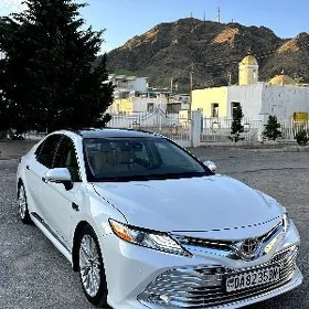Toyota Camry 2018