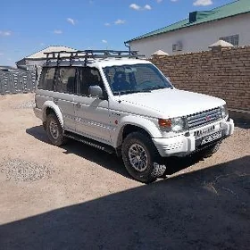 Mitsubishi Pajero 1996