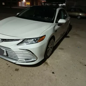 Toyota Camry 2020