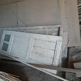 Двери пластивые