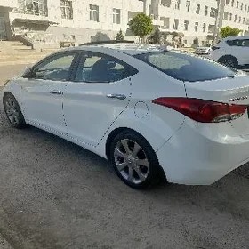 Hyundai Elantra 2011